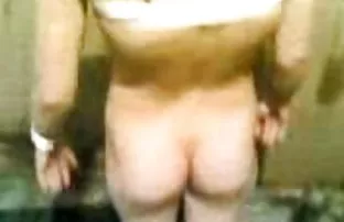 Đánh vào mông để máu