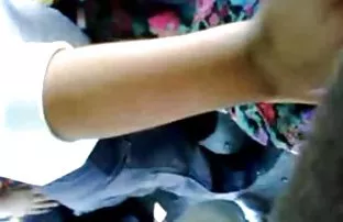 Người phụ nữ cho mìn ...