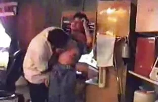 Hút vào nhà vệ sinh