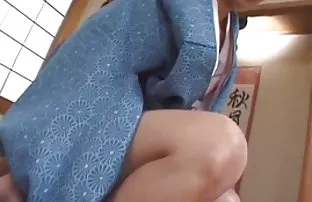 Để giữ cho cơ thể ở  ...