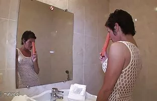 Không trẻ, nhưng nón ...