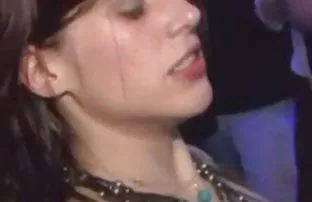 Xinh đẹp, trên camer ...